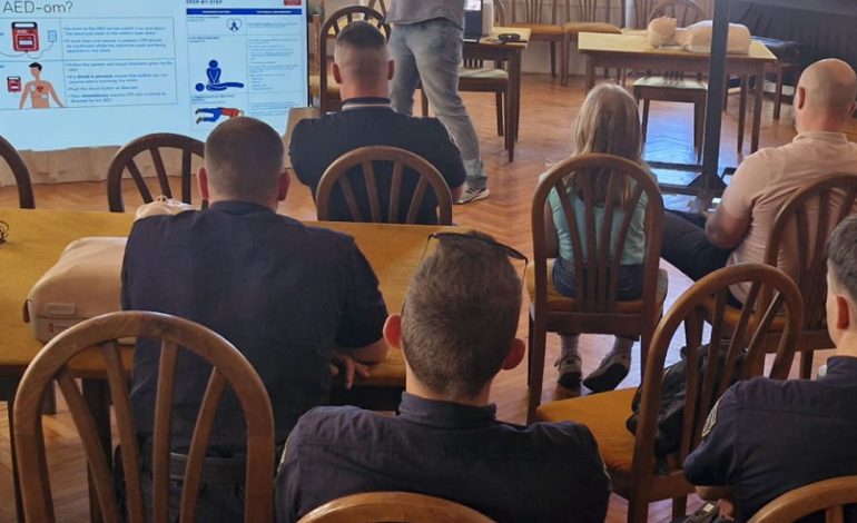 Pharos međunarodni institut organizirao je pilot projekt temeljne obuke za održavanježivota – bls